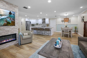 LR DR Kitchen - 495A8694 (1)