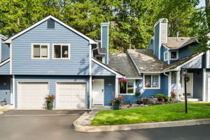 Welcome Home to Lakeland Heights!