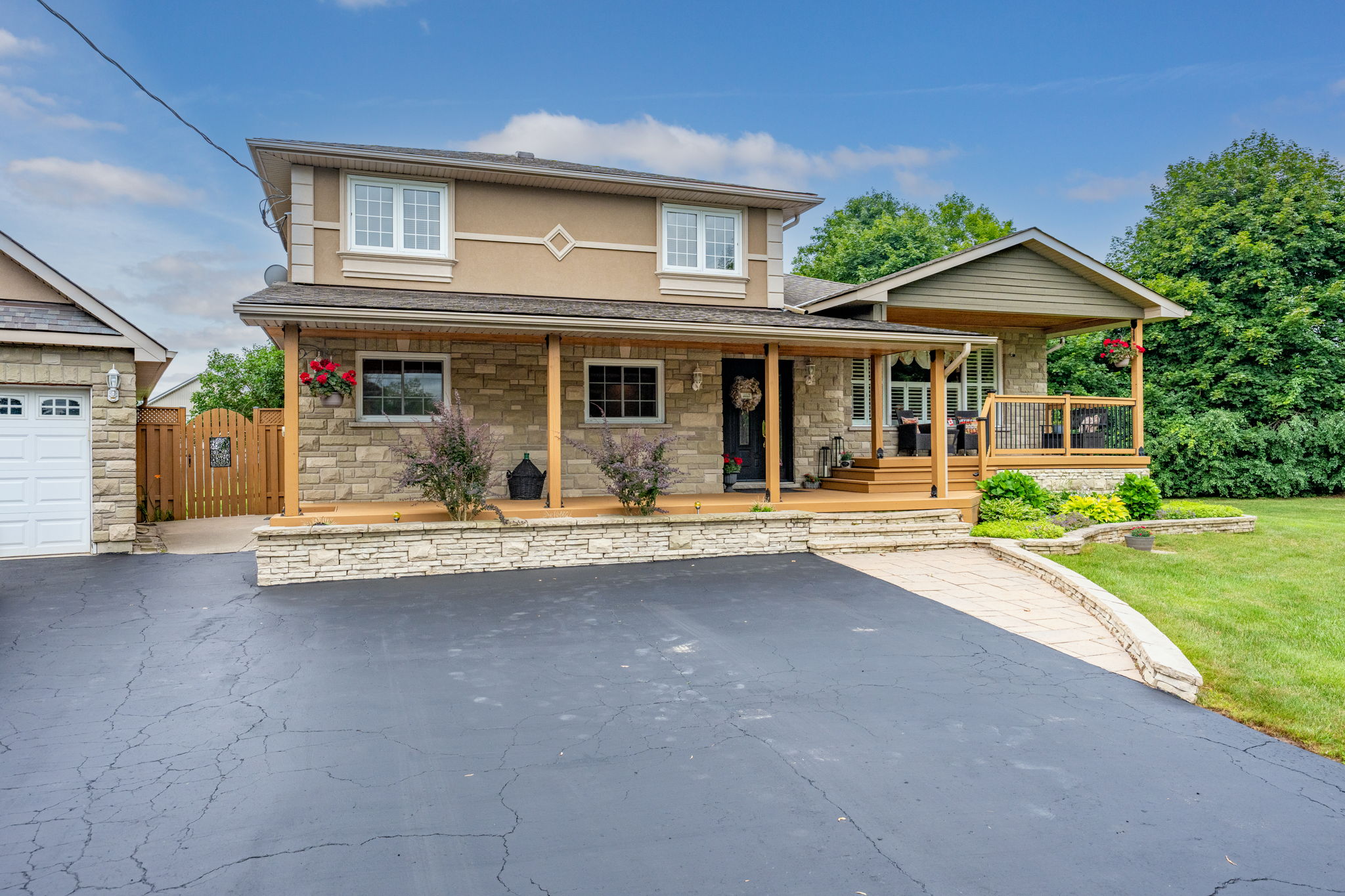  Photo 97