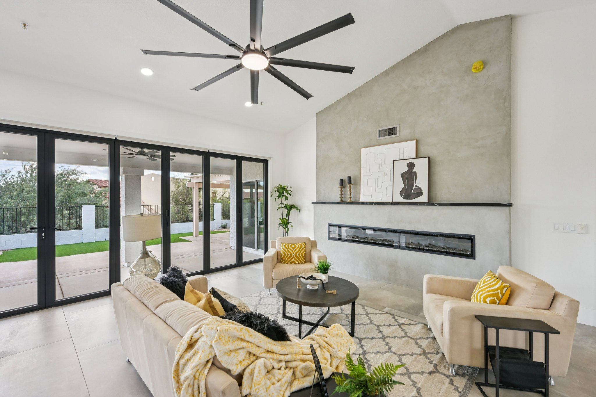 E Sahuaro Dr-S1103-010.jpg