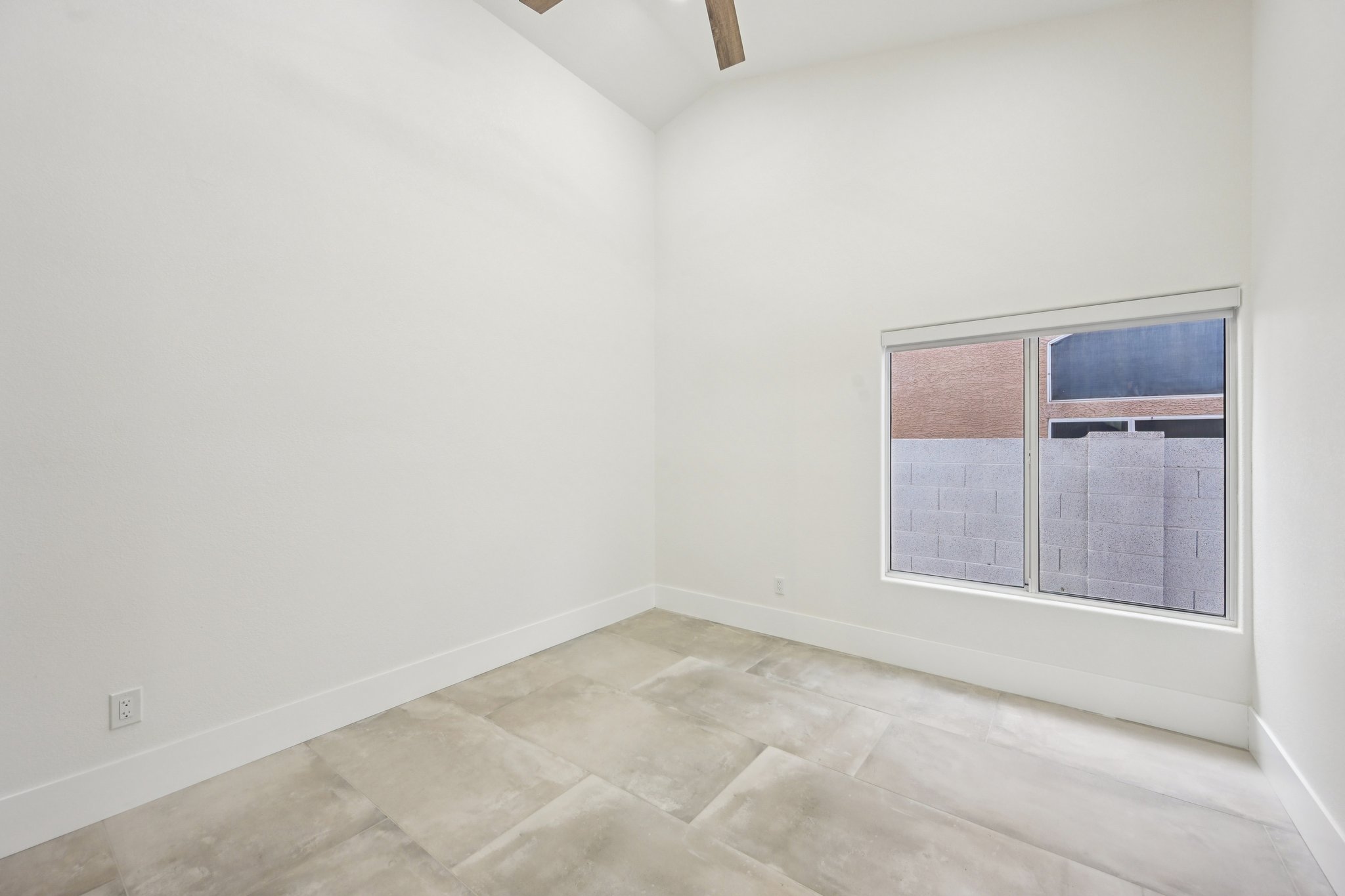 E Sahuaro Dr-S1103-029.jpg