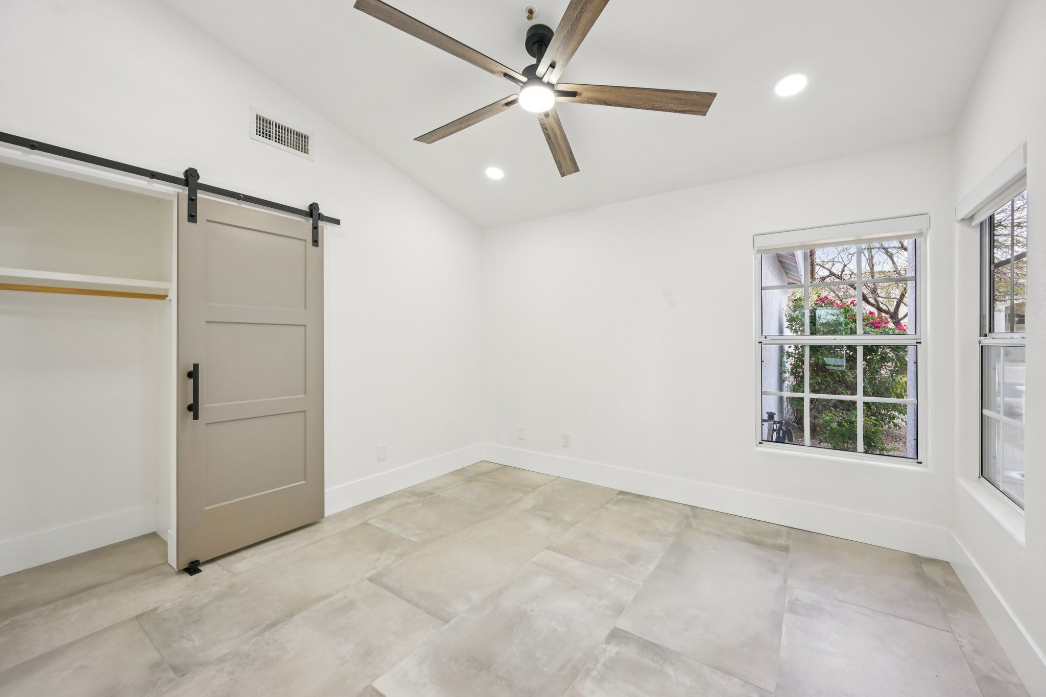 E Sahuaro Dr-S1103-041.jpg