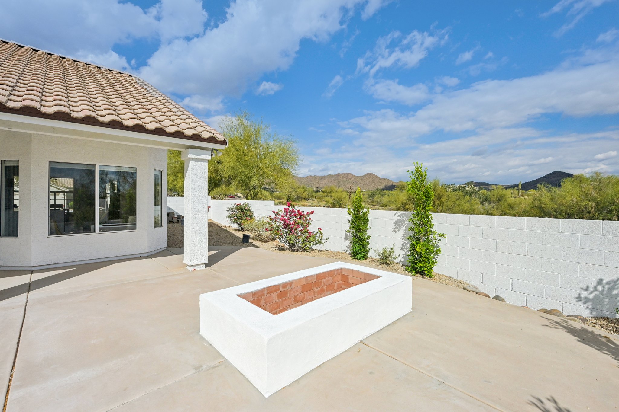 E Sahuaro Dr-S1103-047.jpg