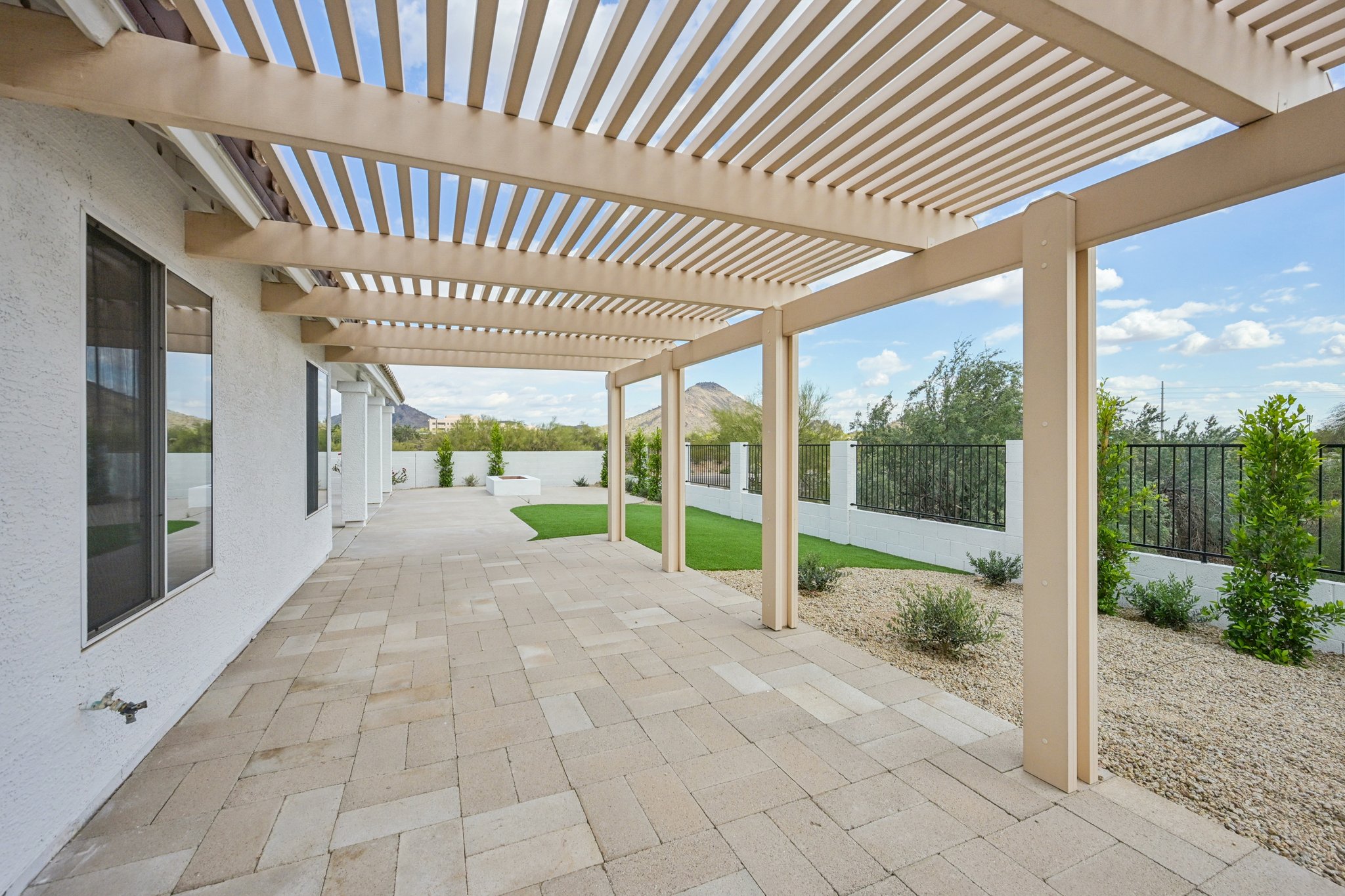 E Sahuaro Dr-S1103-051.jpg