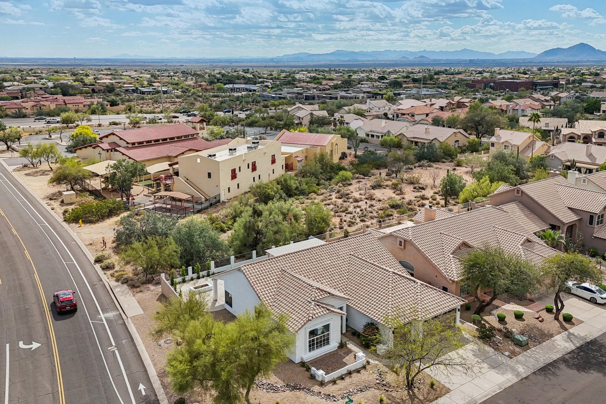 E Sahuaro Dr-S1103-061.jpg