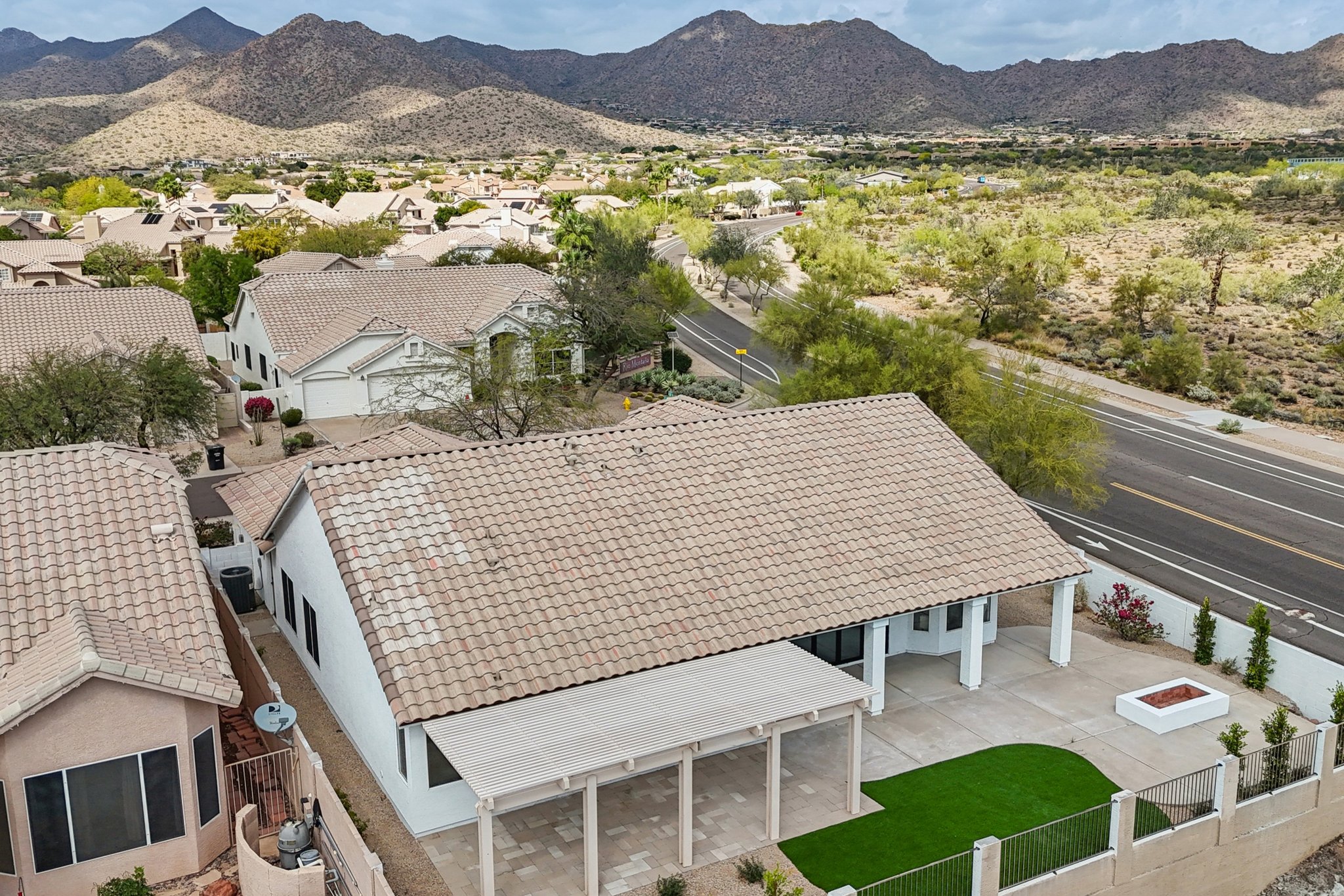 E Sahuaro Dr-S1103-068.jpg