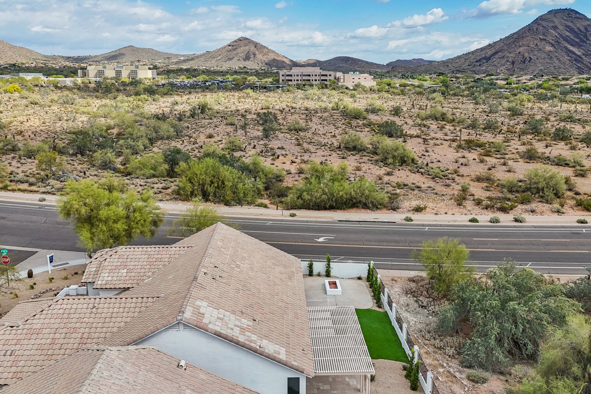 E Sahuaro Dr-S1103-070.jpg