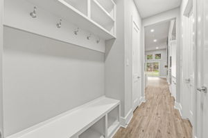  Photo 49
