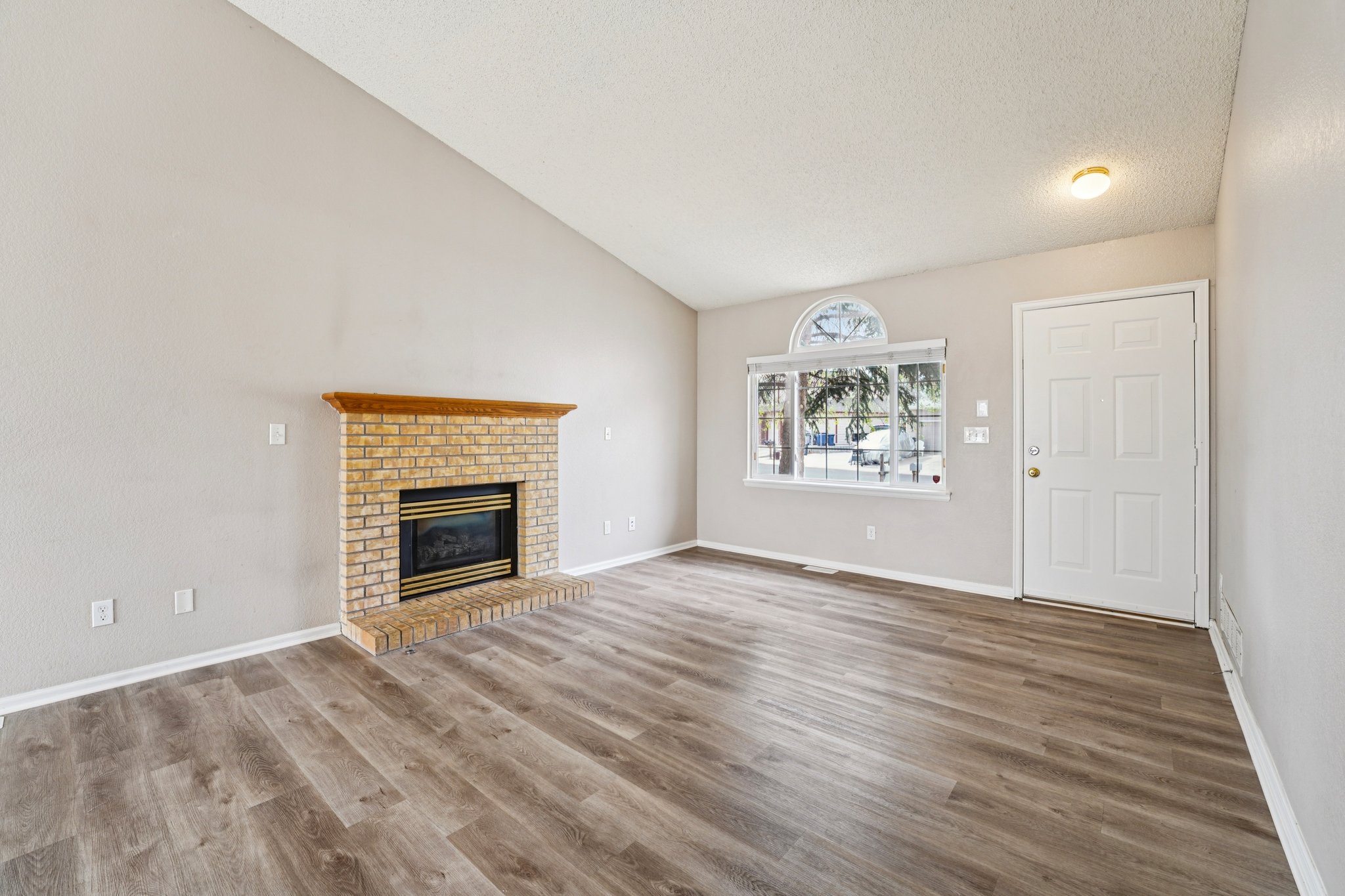 Grove Way-S0104-009.jpg