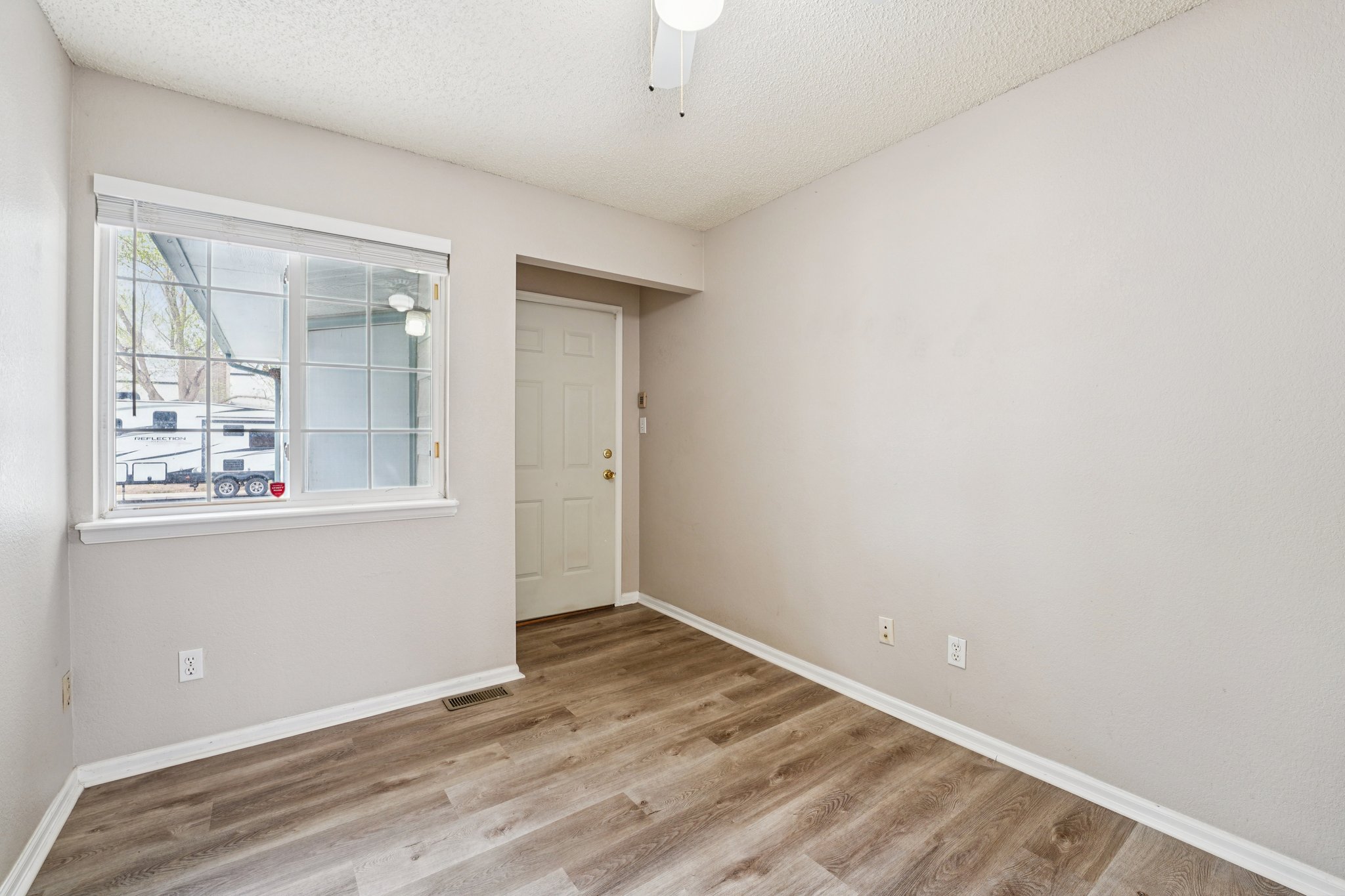 Grove Way-S0104-015.jpg