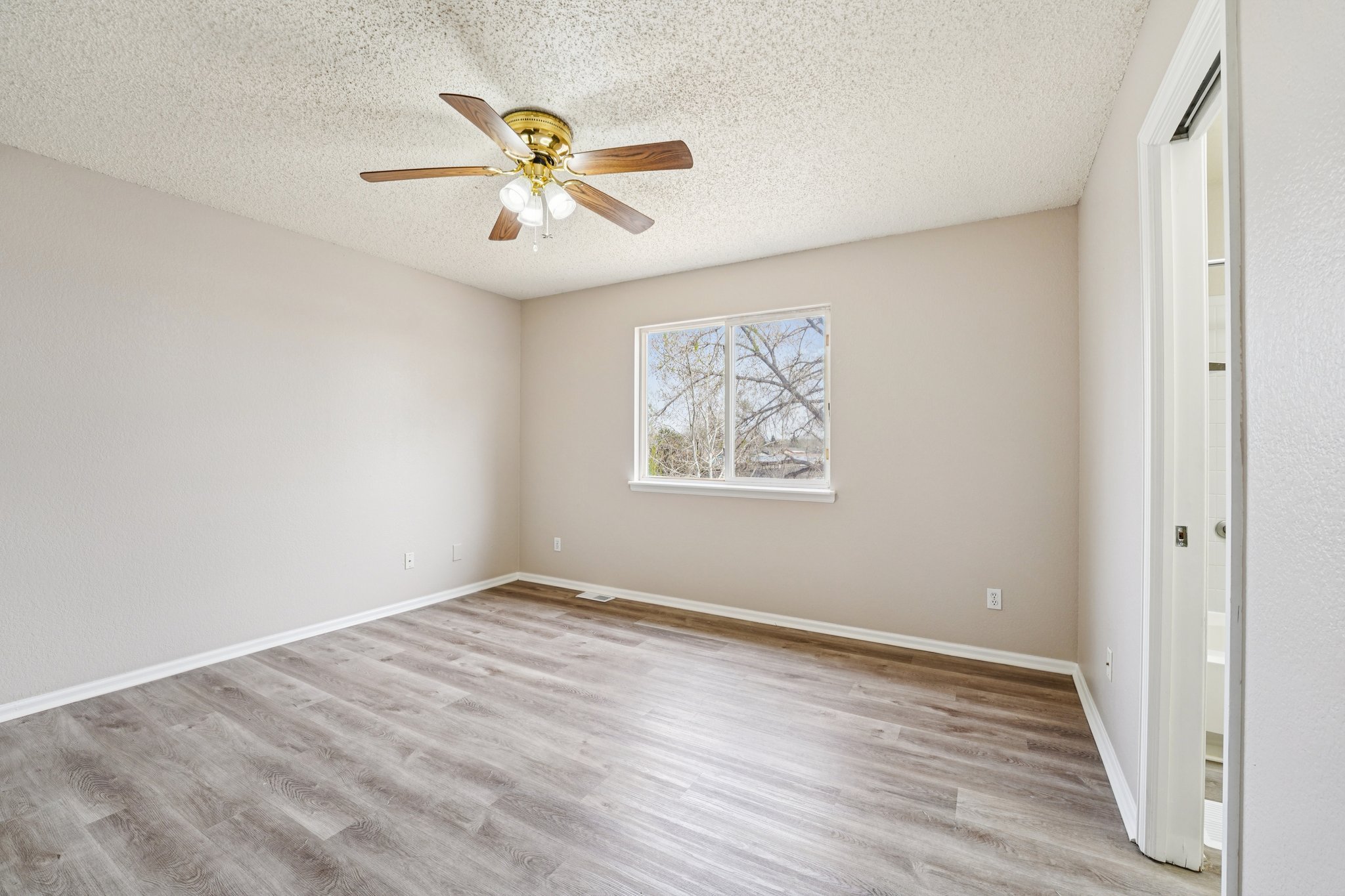 Grove Way-S0104-018.jpg