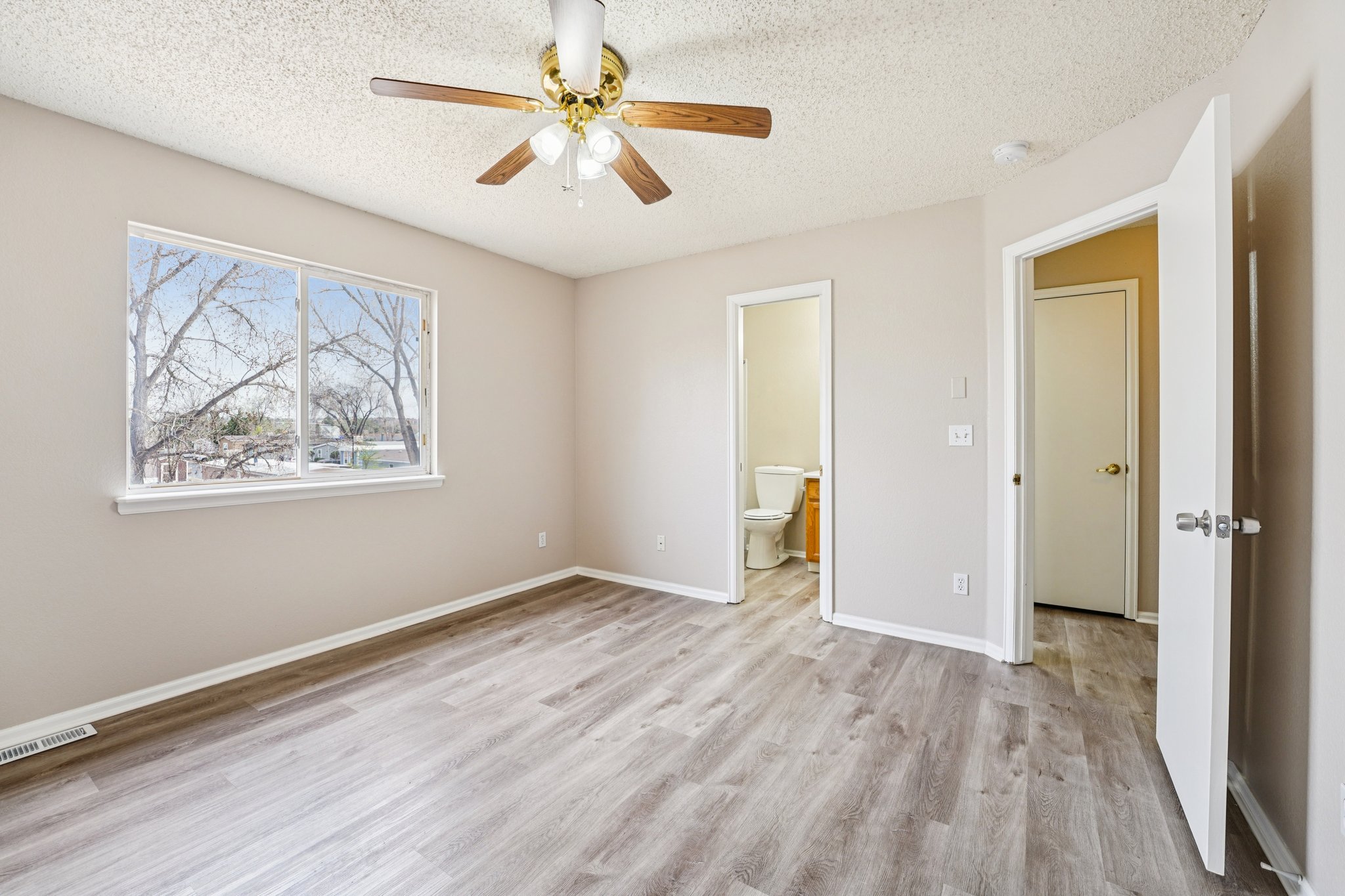 Grove Way-S0104-020.jpg