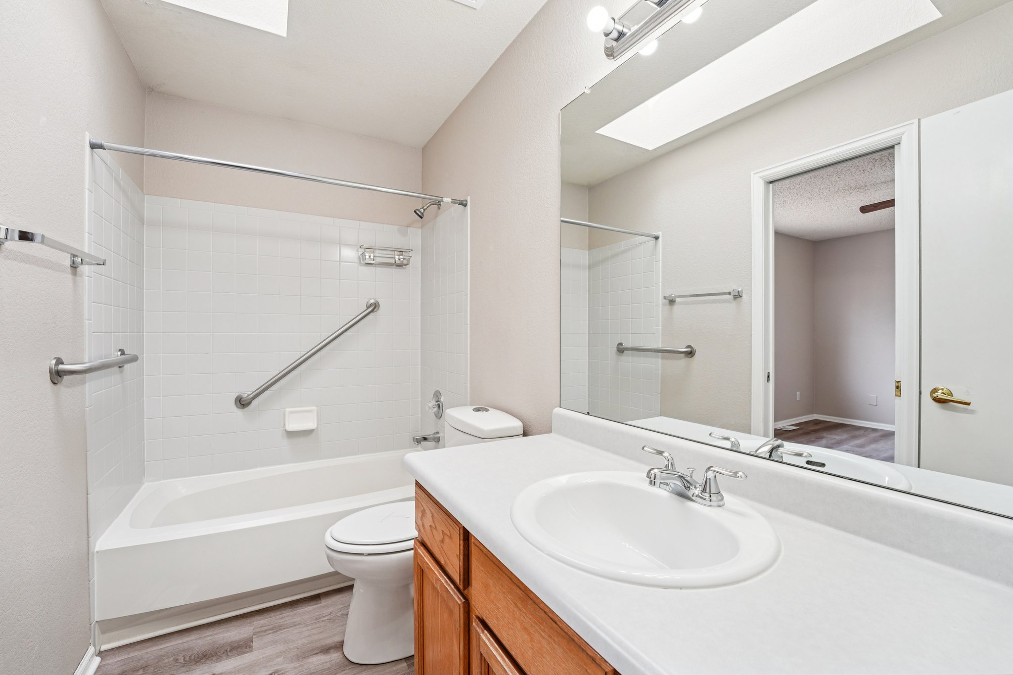 Grove Way-S0104-023.jpg