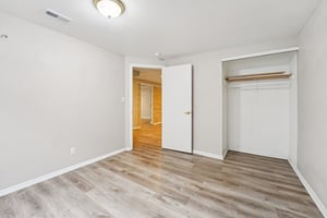 Grove Way-S0104-028.jpg