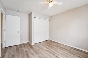 Grove Way-S0104-038.jpg