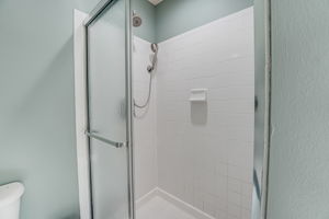 Photo 32