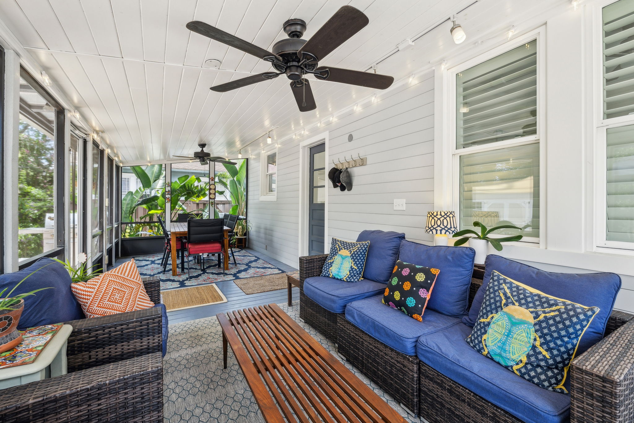 Screened-in Porch