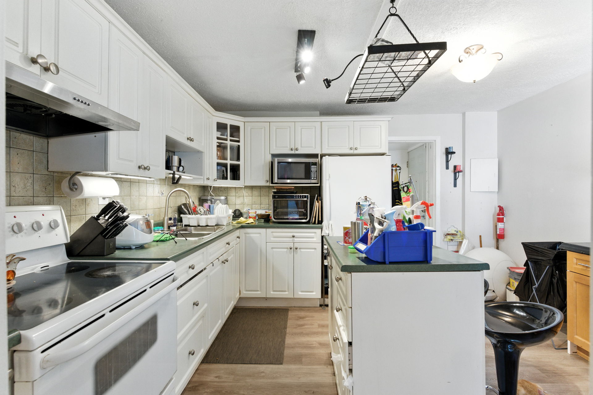  Photo 10