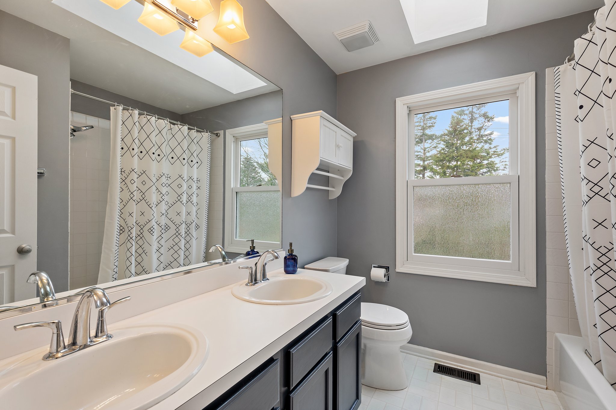 1298 Cobblers Crossing, Elgin, IL 60120, USA Photo 18