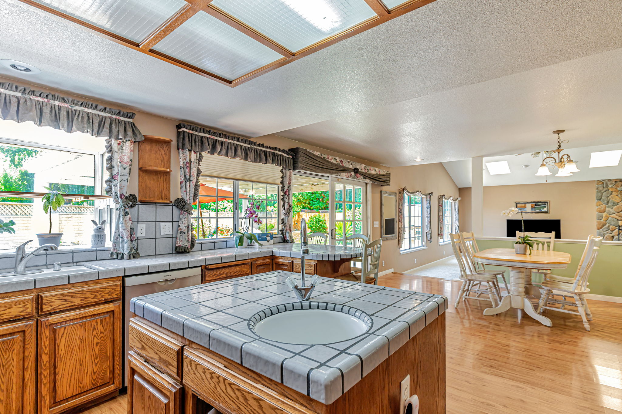 015_1298 Hersman Dr  