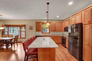 1298 Holly Ave N, Oakdale, MN 55128, USA Photo 12