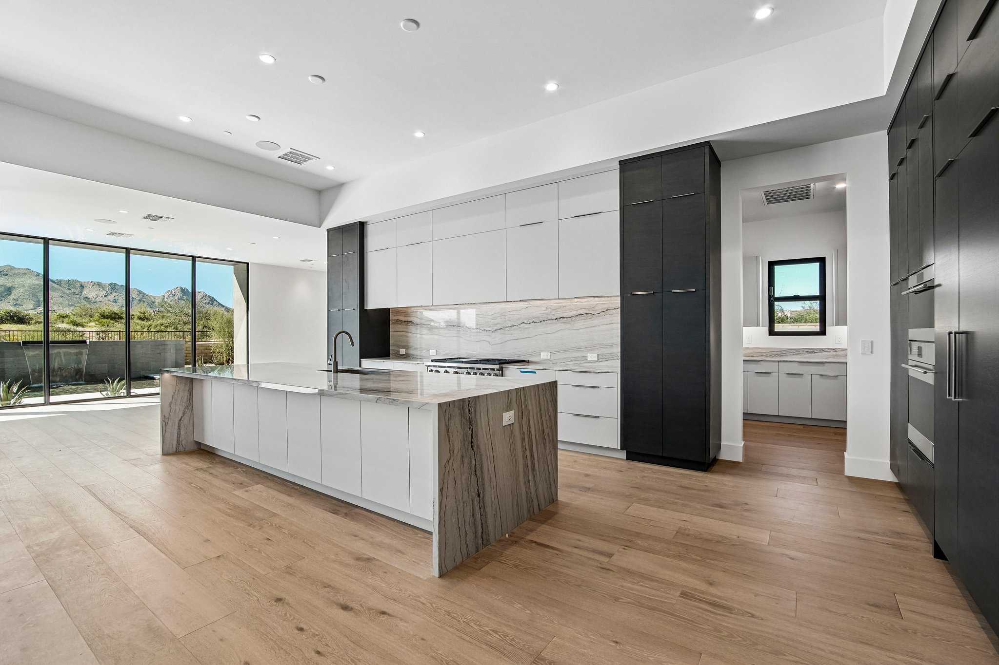 E Harper Dr-S2810-014.jpg