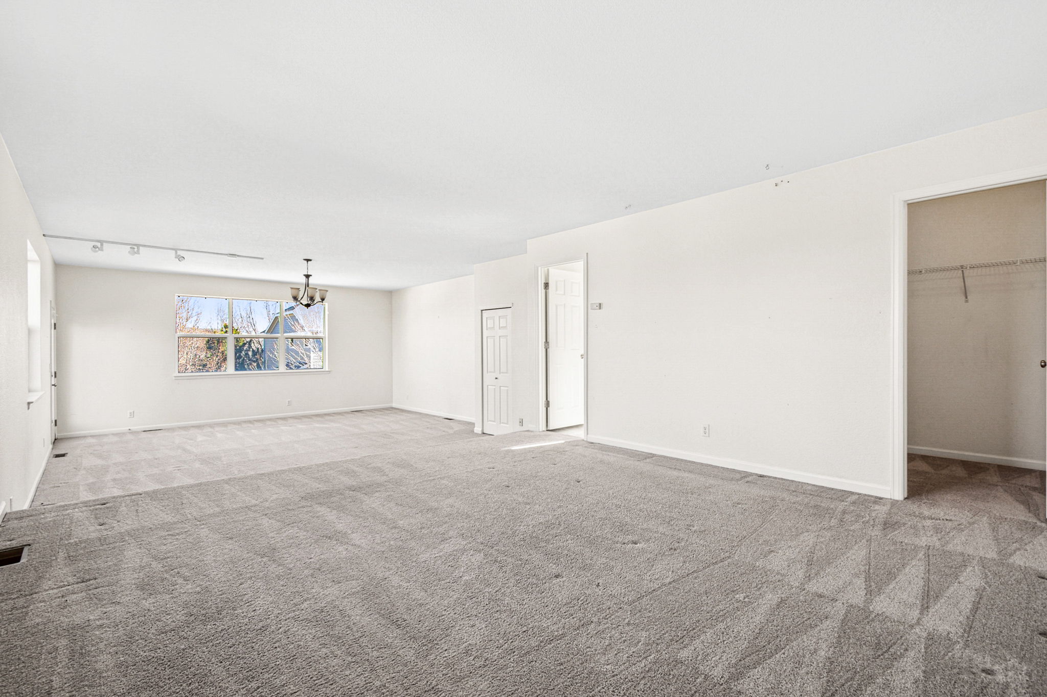 Giant bonus room with private deck, bathroom and closet over the garage