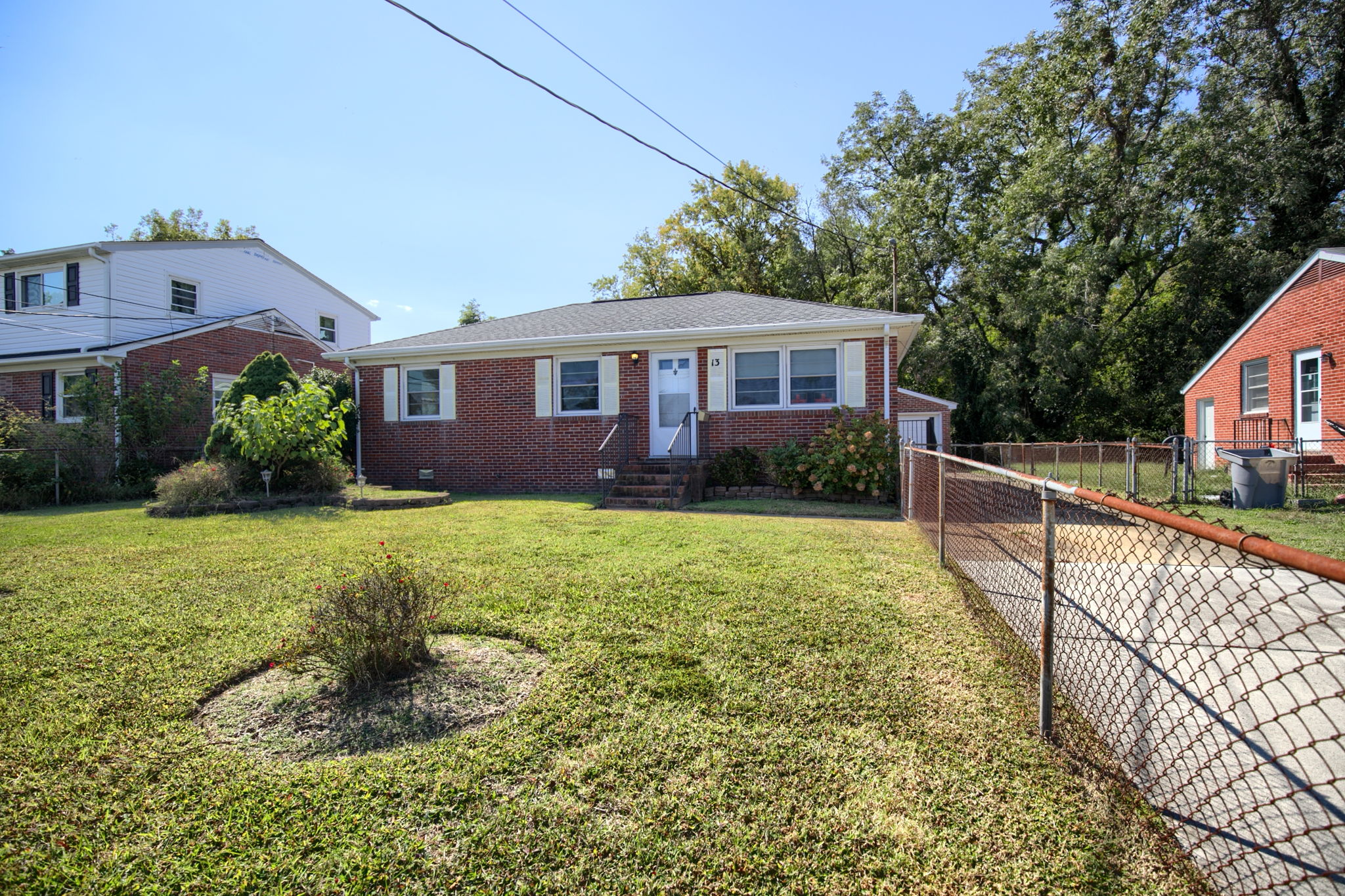 13 Berkley Dr, Hampton, VA 23663 Creative Chameleon Media