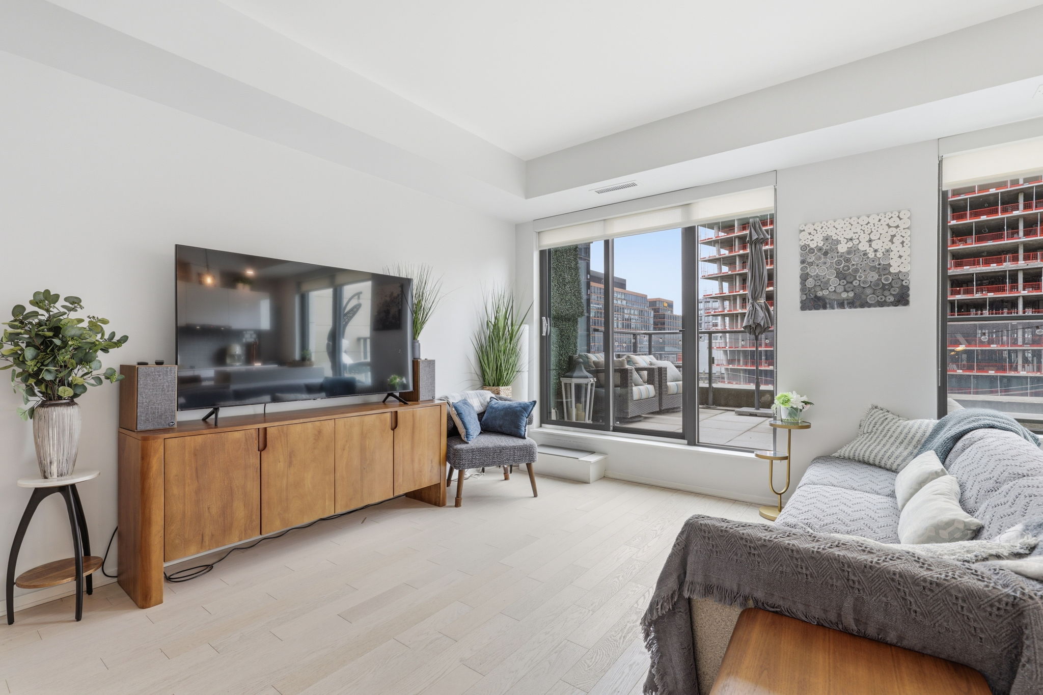 Property in Toronto — delivered property photograph 6
