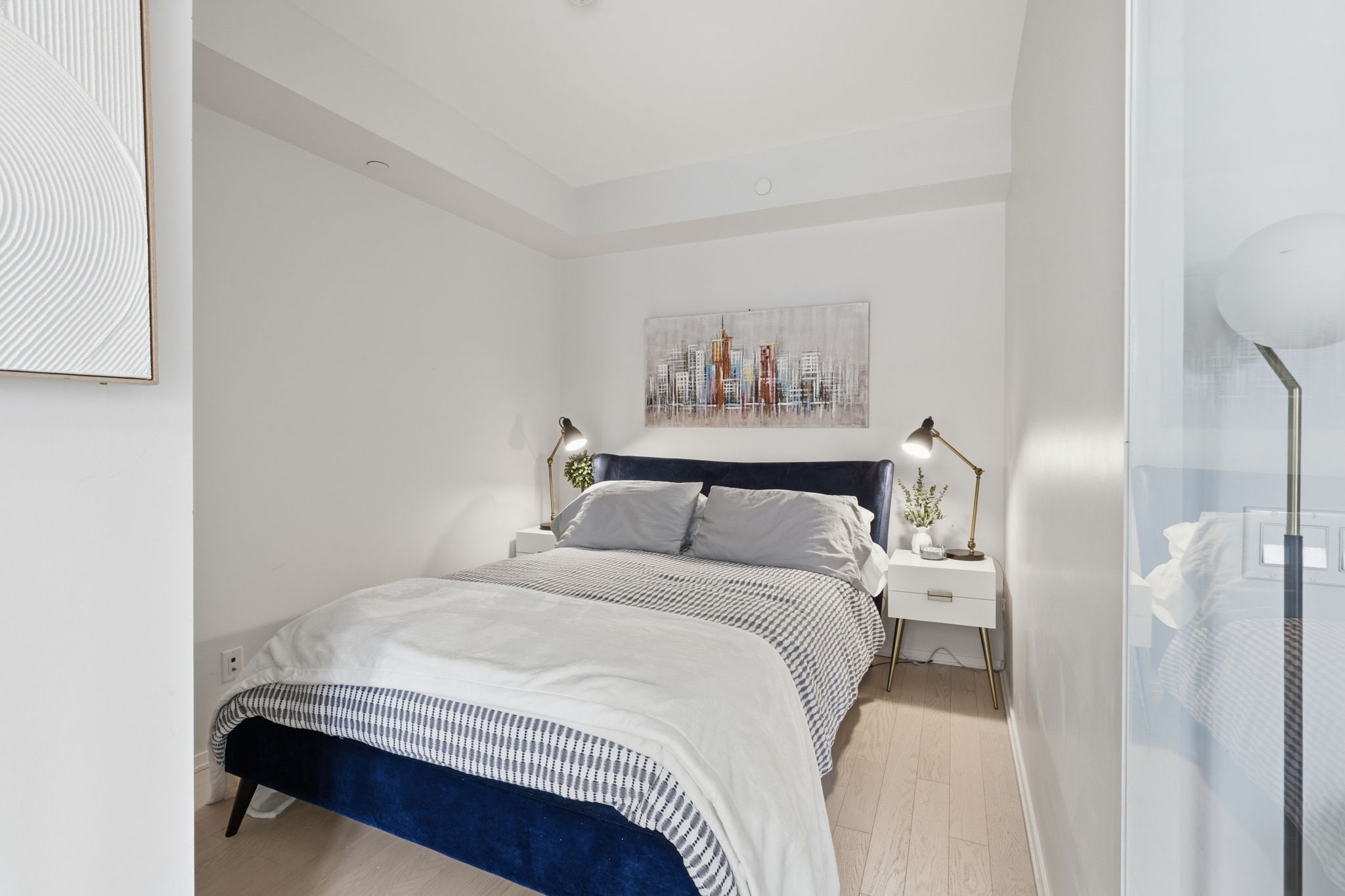 Property in Toronto — delivered property photograph 13