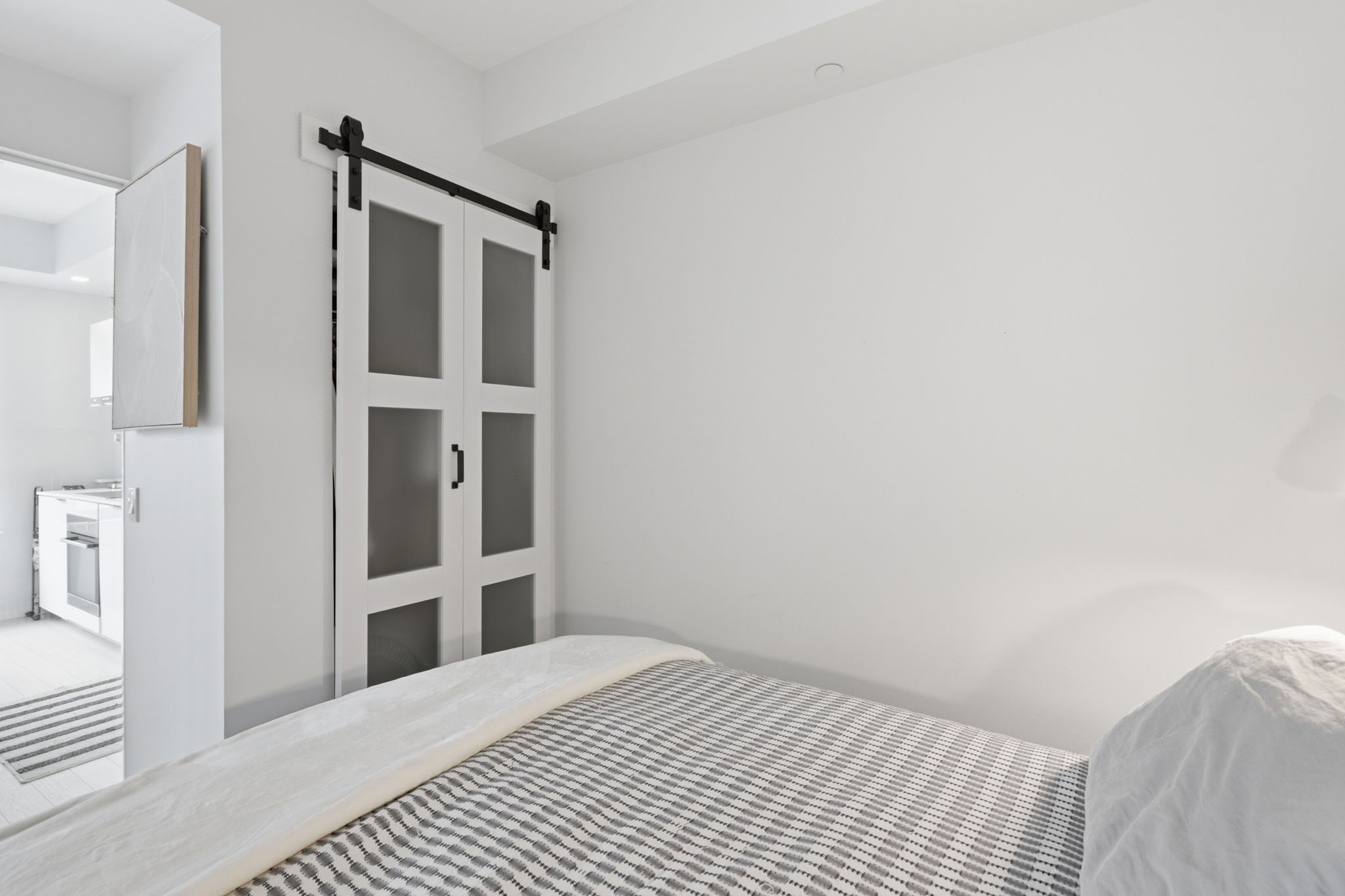 Property in Toronto — delivered property photograph 14