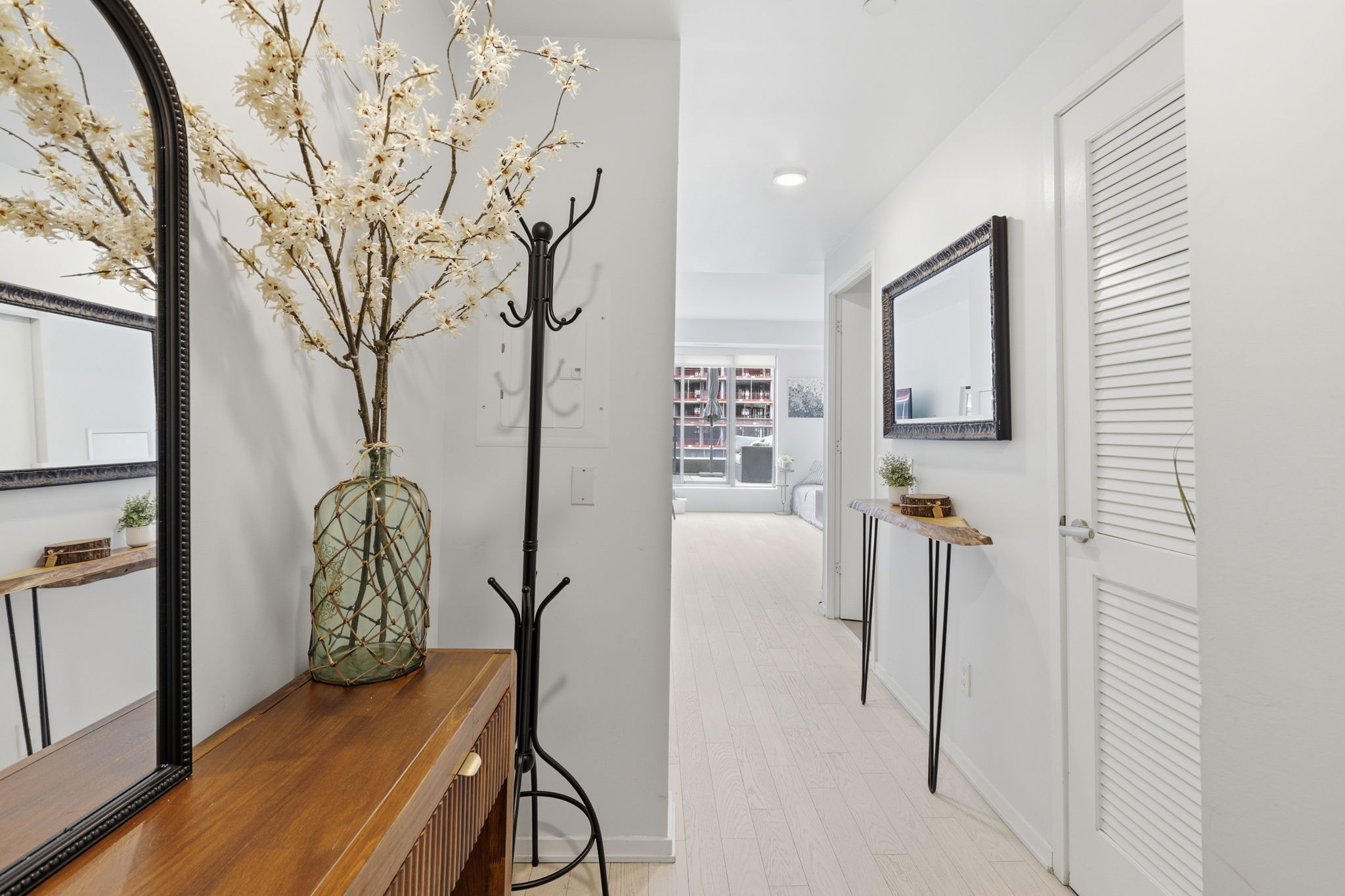 Property in Toronto — delivered property photograph 18