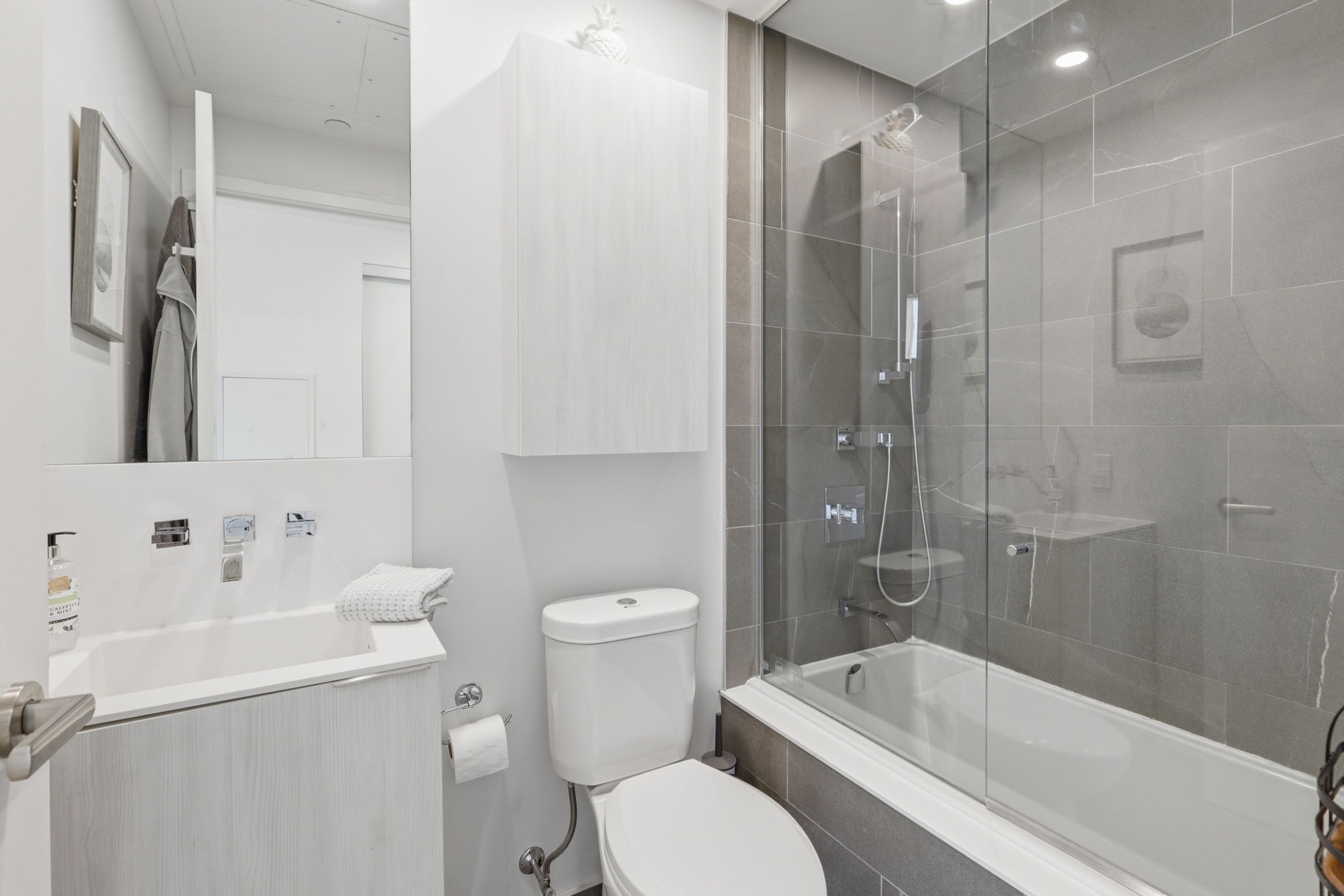 Property in Toronto — delivered property photograph 20
