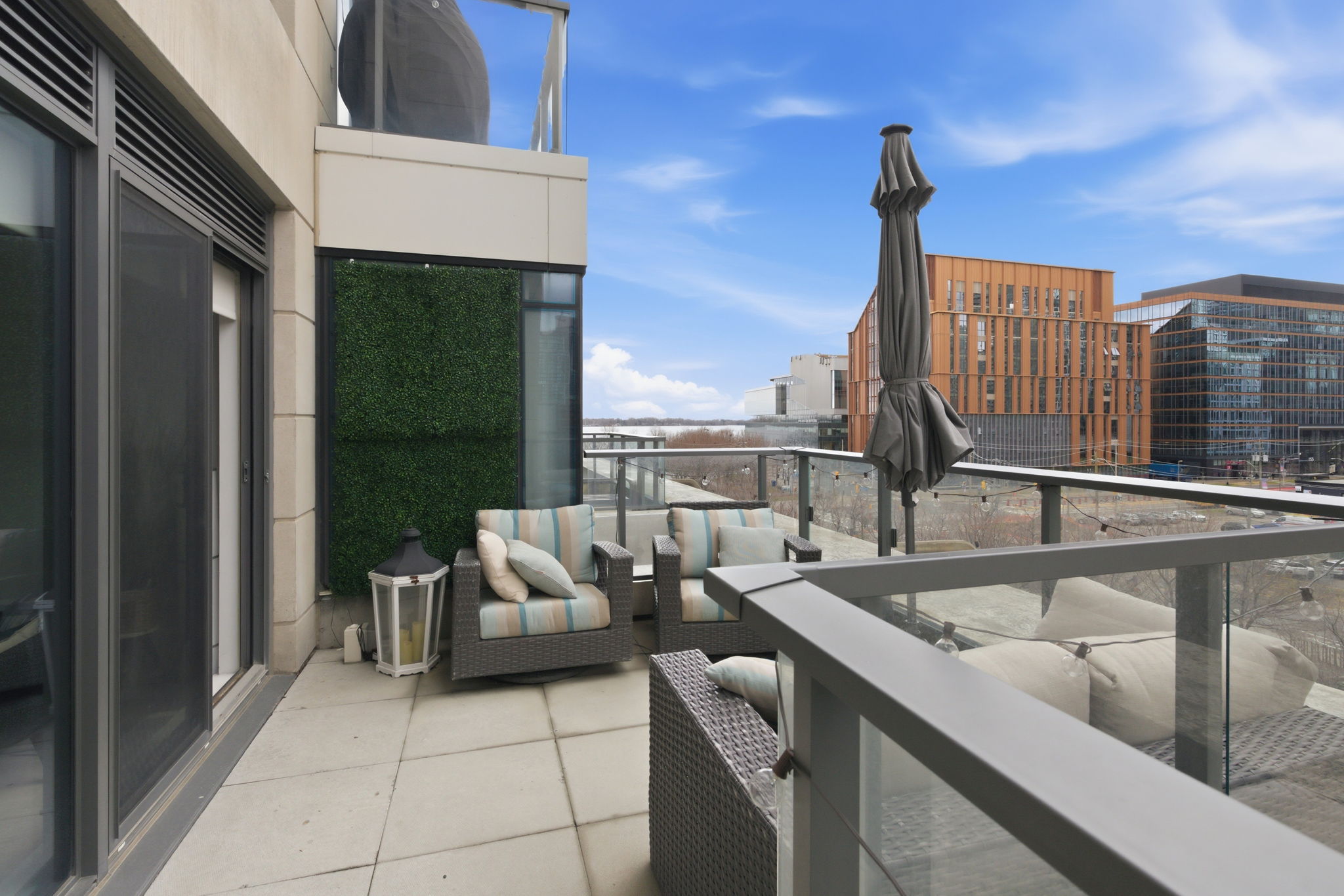 Property in Toronto — delivered property photograph 23