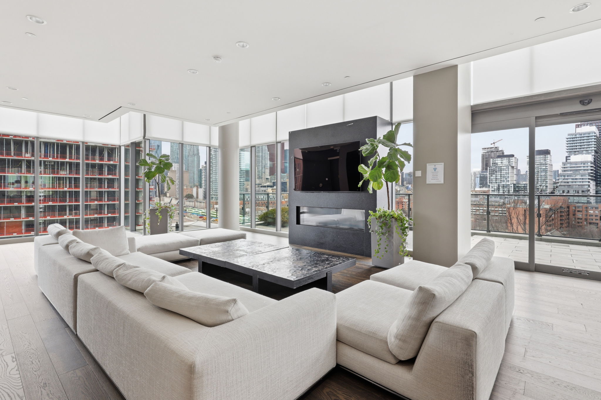 Property in Toronto — delivered property photograph 36