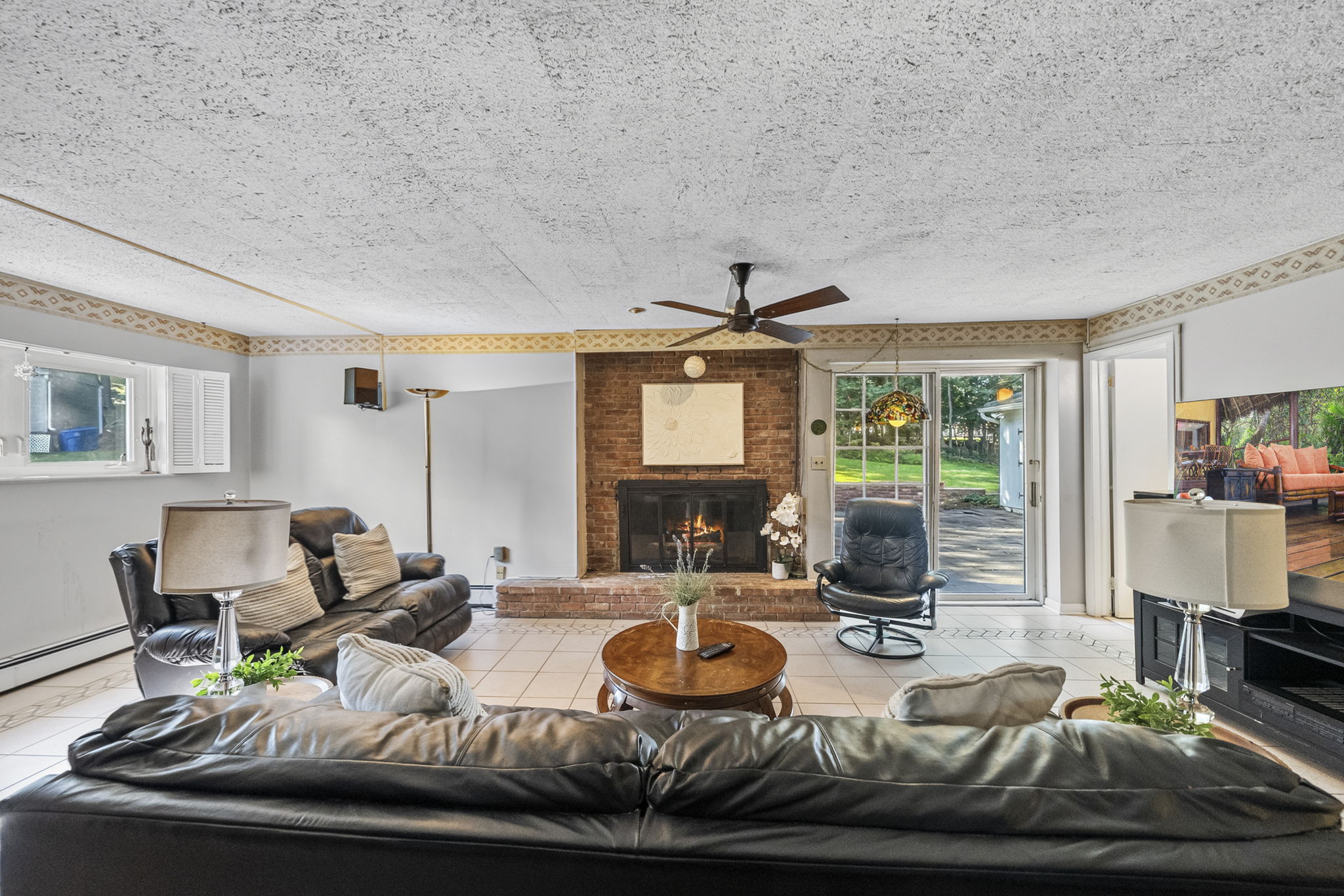 Family Room -Ground Level-