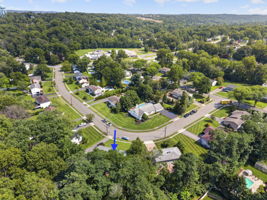 Nearby, Walkable Theunis Dey Elementary School-top of photo.