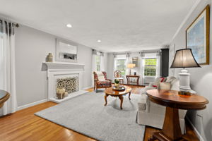 13 Laconia Cir, North Andover, MA 01845, USA Photo 8