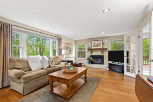 13 Laconia Cir, North Andover, MA 01845, USA Photo 5
