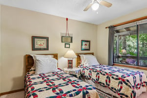 Lisa Ln-S2107-029.jpg