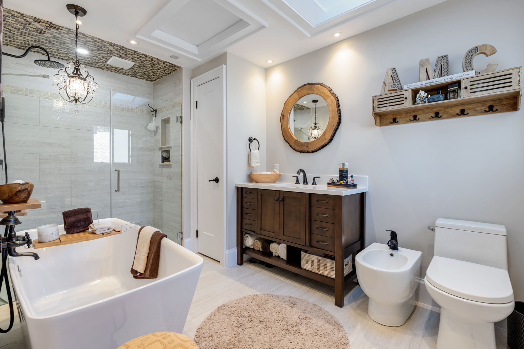 Fully Appointed Ensuite Retreat w Skylight