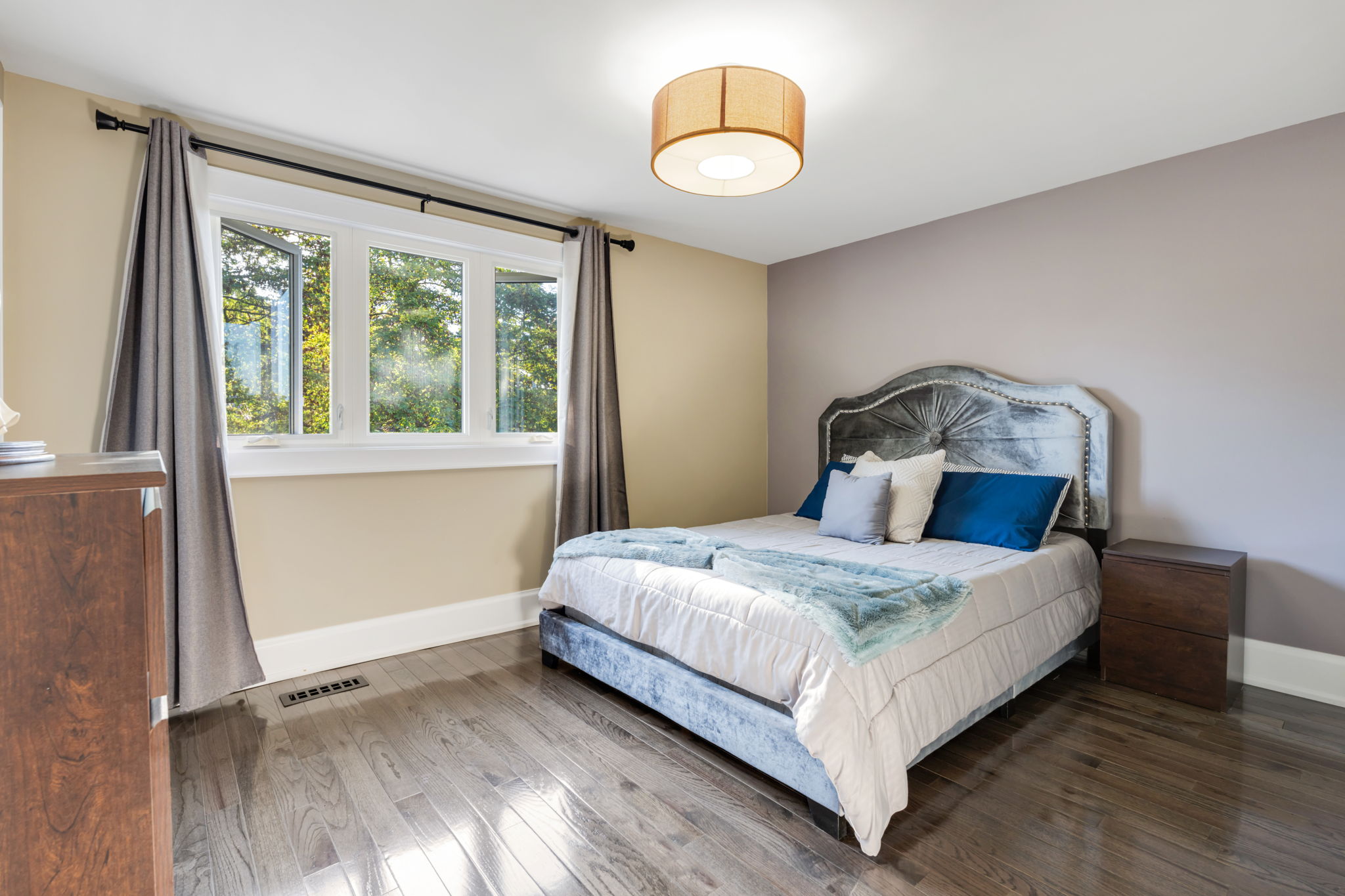 Bedroom 2 with Closet