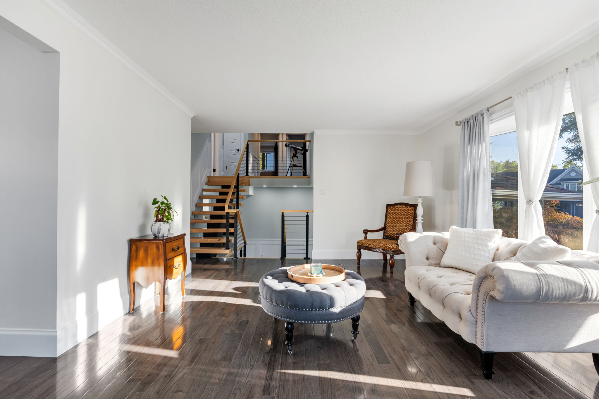 Large Bay Window in Loving Room