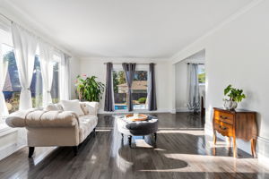3 Large Windows in Living / Dining