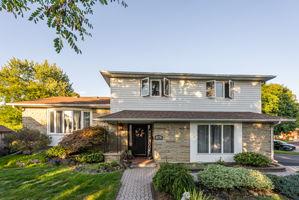 Welcome to 13 Pine Tree Crescent