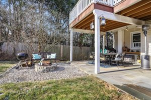 Covered Patio & Fire Pit