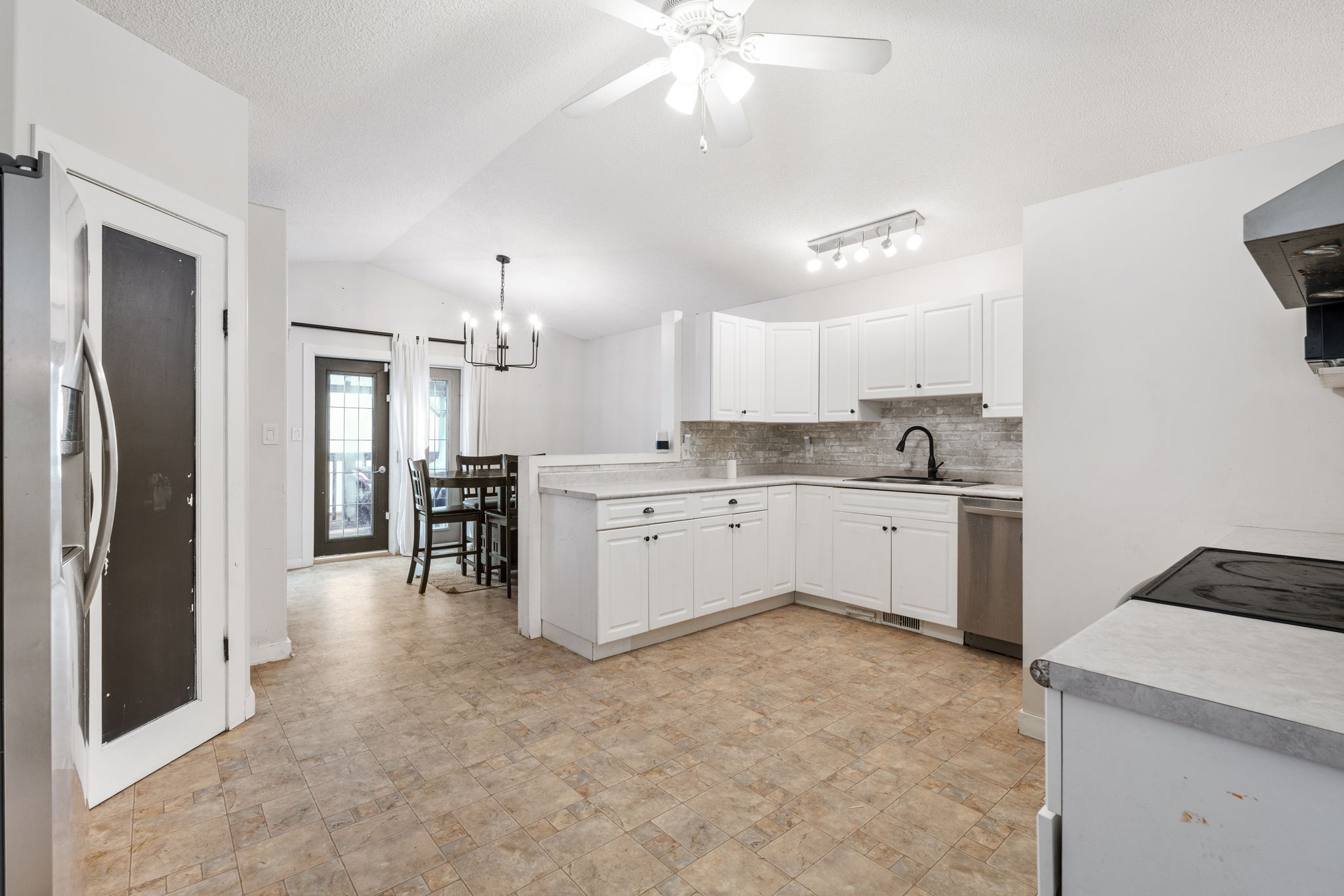 13 Rosa St -  Interior-7