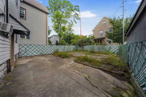  Photo 44