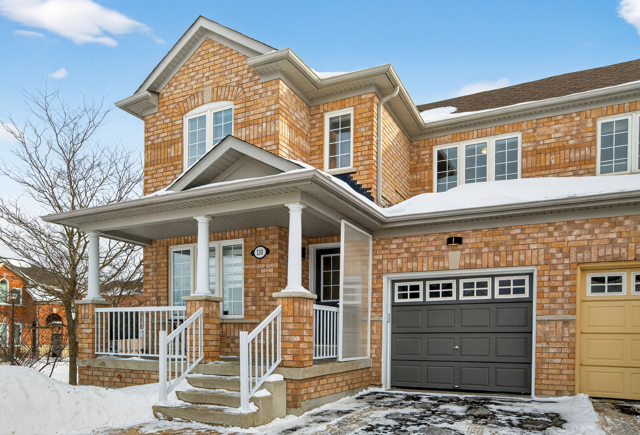 130 Aspenwood Dr Newmarket, ON L3X 2X6