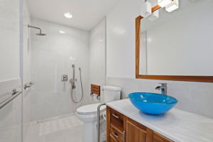 024_F8_130 Caliente Dr